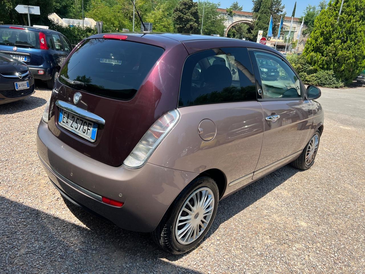 Lancia Ypsilon 1.4 Argento Ecochic GPL