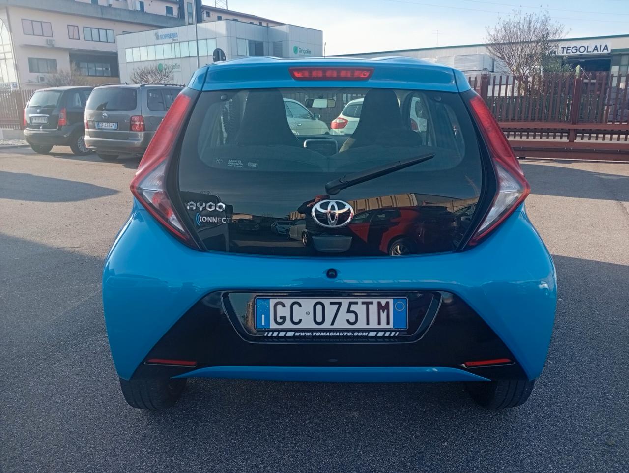 Toyota Aygo Connect 1.0 VVT-i 72 CV 5 porte x-clusiv NEOPATENTATI OK