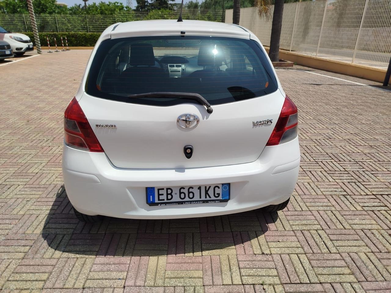 Toyota Yaris 1.0 5 porte Now GPL
