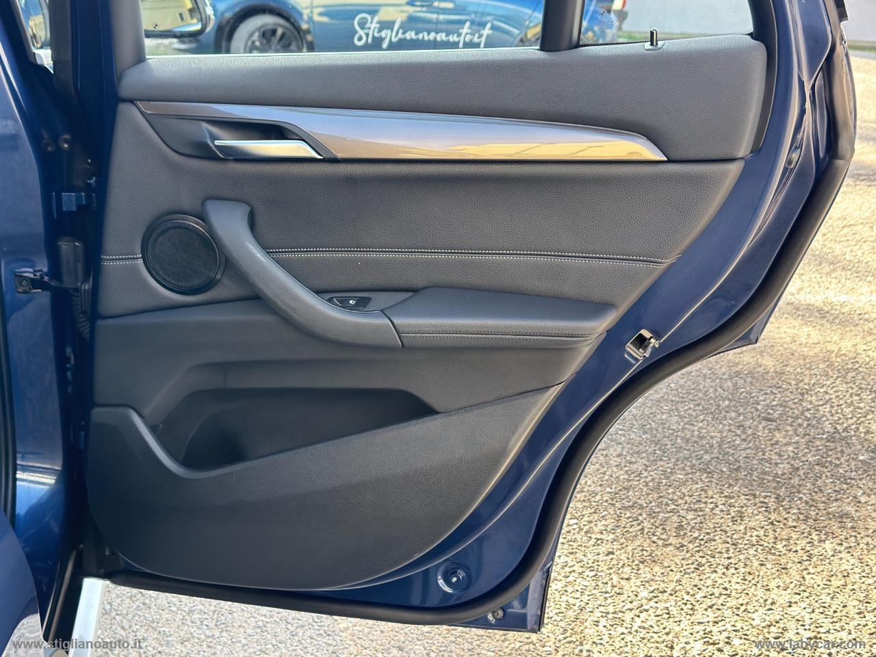 BMW X1 xDrive18d xLine Head-up display