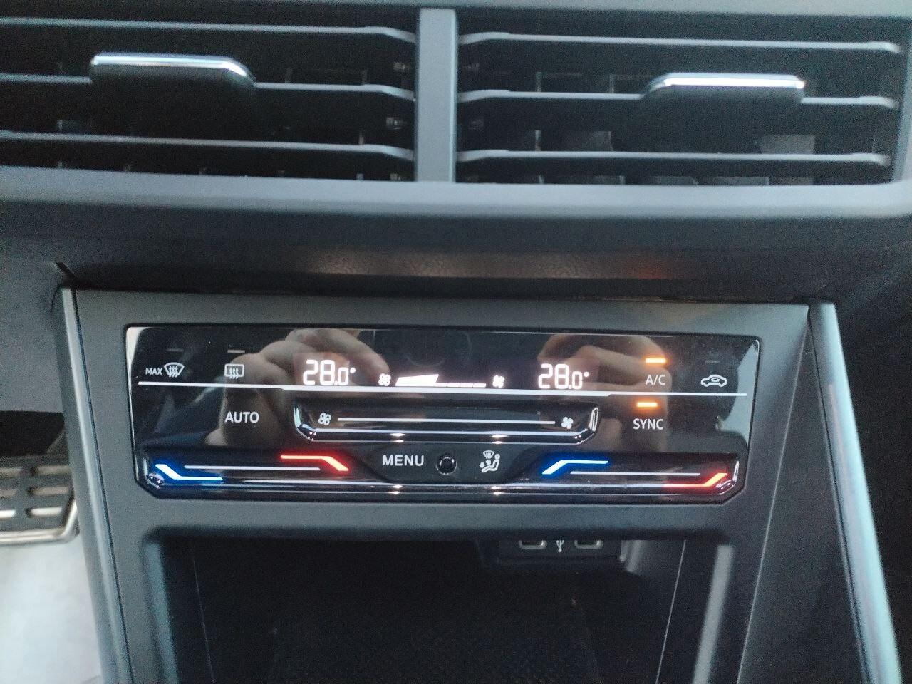 Volkswagen Taigo 1.0 TSI 110 CV DSG R-Line