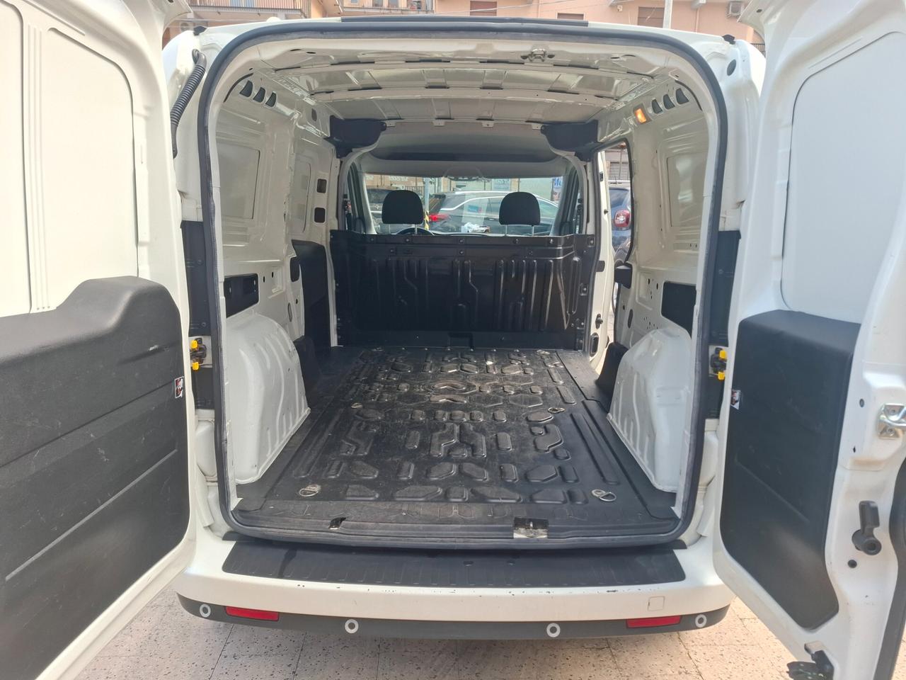 Fiat Doblò Cargo - 1.6 MJ L2H1 - Cruise - Aria condizionata -