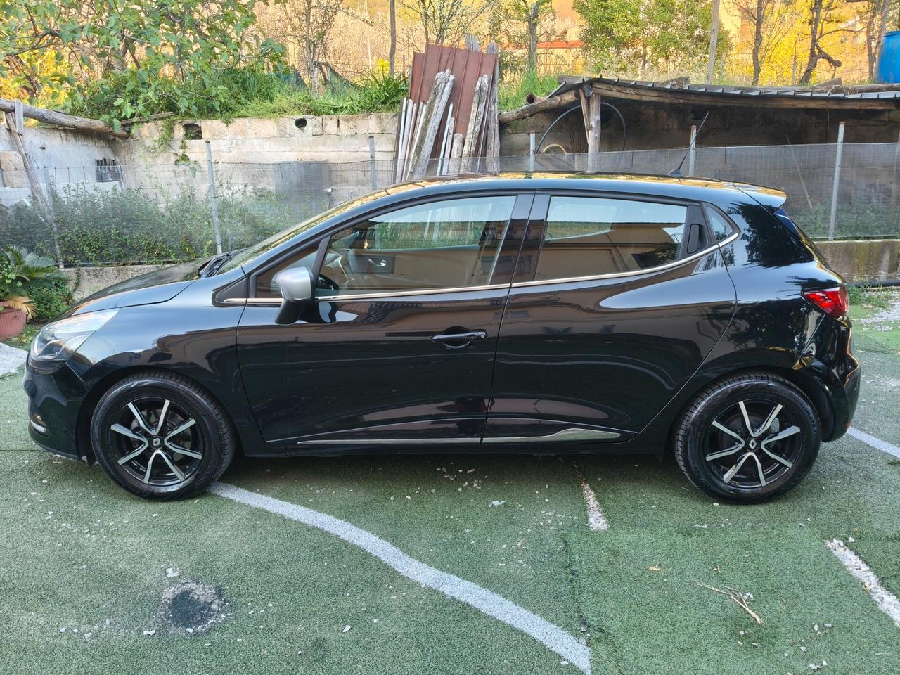 Renault Clio 1.2 FULL OPTIONAL 2017 KM 110