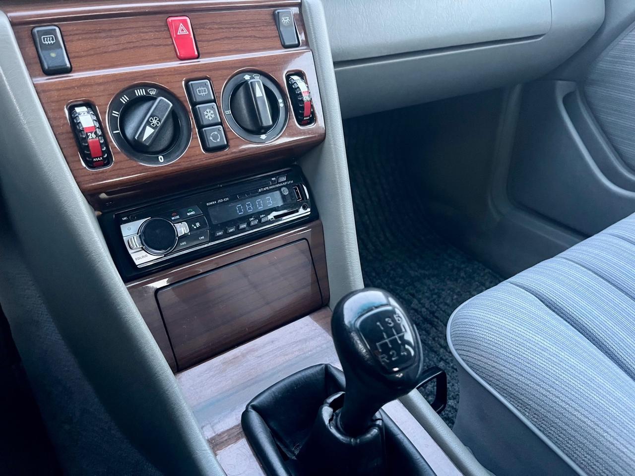 Mercedes-benz E 200 w124