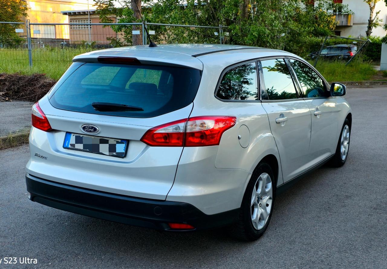 Ford Focus Gpl se garantita 12 mesi ok neopatentati