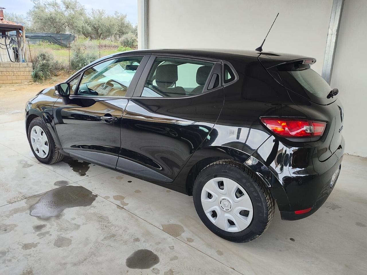 Renault Clio 1.5 dCi 8V 75CV 5 permuto