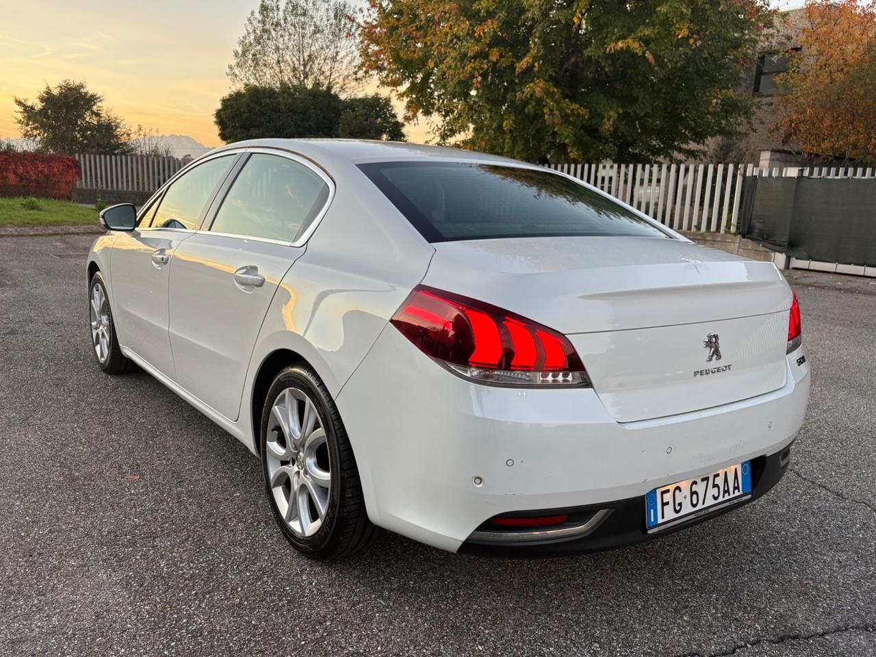 Peugeot 508 Berlina BlueHDi 120 EAT6 2016