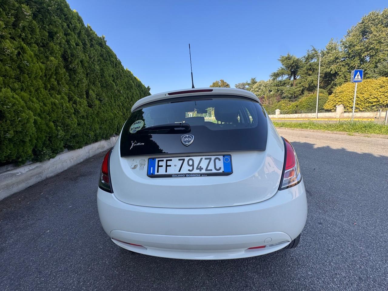 Lancia Ypsilon 1.2 69 CV 5 porte GPL Ecochic Silver