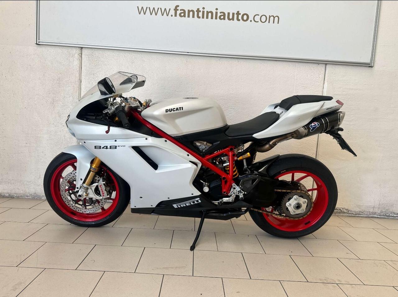 Ducati 848 EVO-LEGGI SOTTO