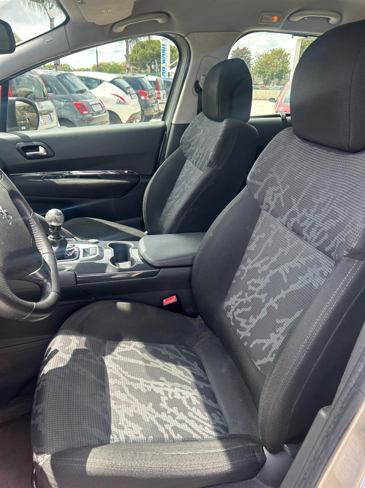 Peugeot 3008 1.6 HDi 110CV Premium