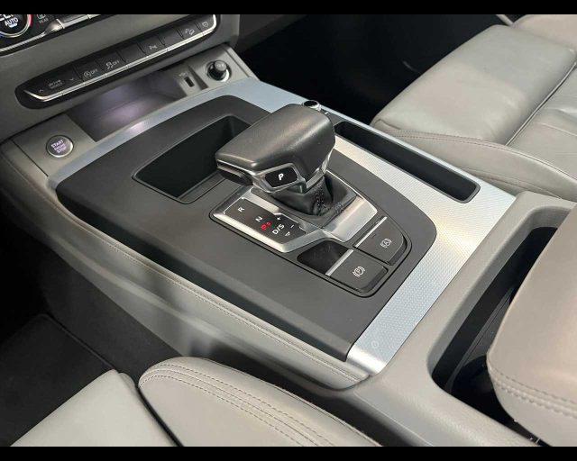 AUDI Q5 SPB 40 TDI quattro S tronic Business Advanced
