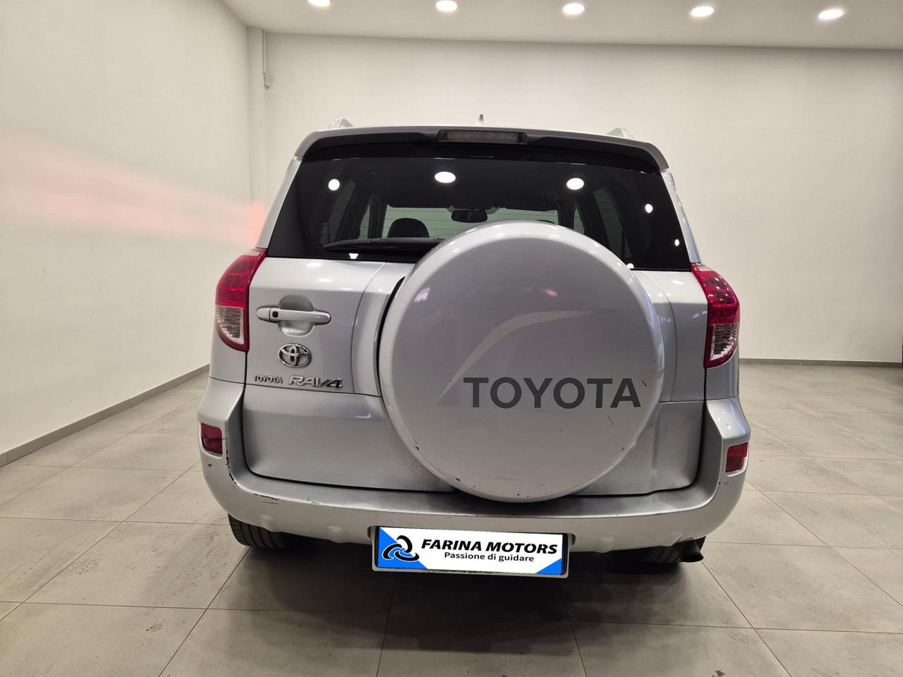 Toyota RAV4 5 Porte RAV4 2.2 d-4d Luxury 4WD 177cv - Clima Auto - Keyless