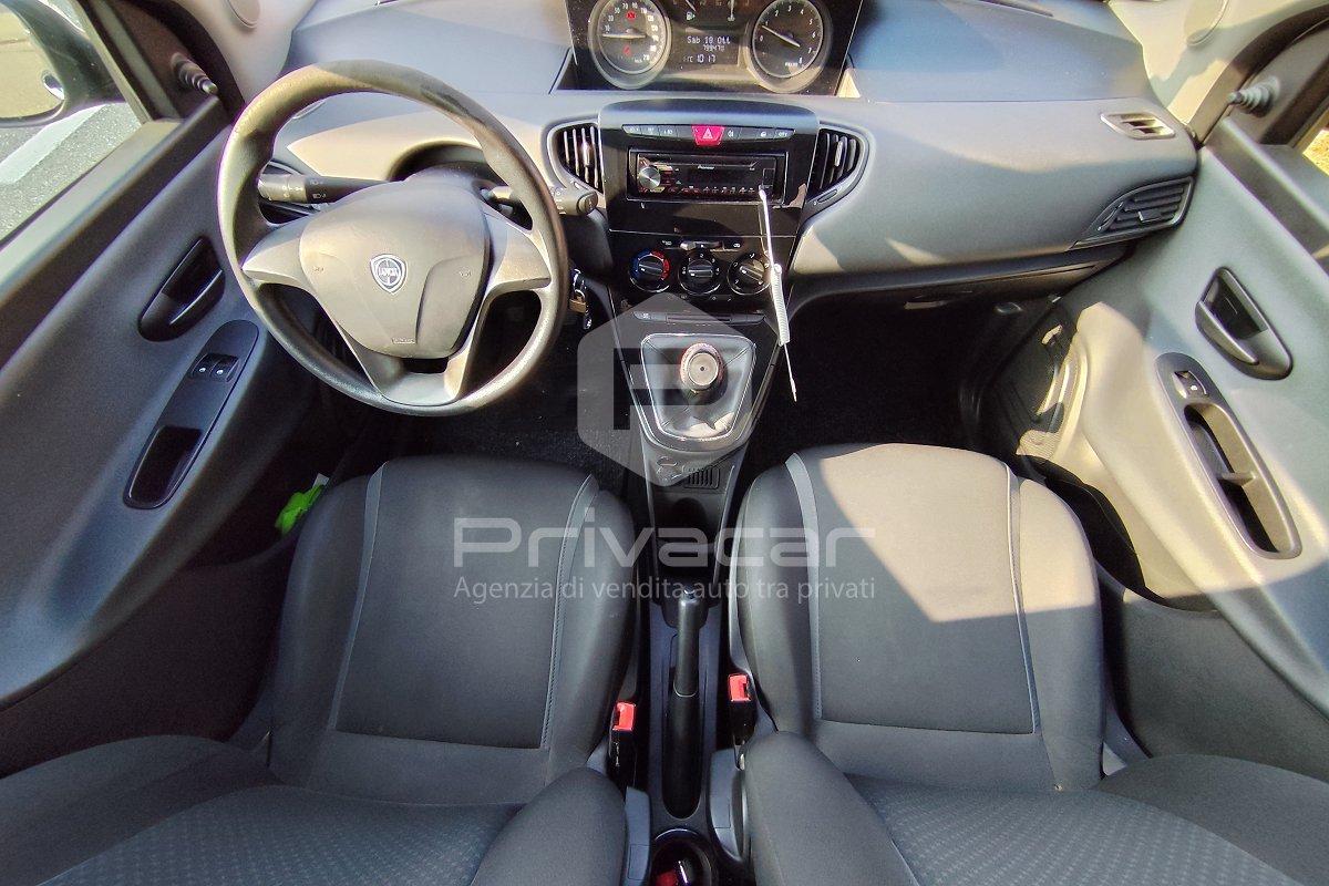 LANCIA Ypsilon 1.2 69 CV 5 porte Gold