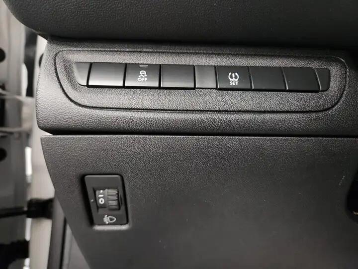 Peugeot 208 PureTech 82 5 porte Allure