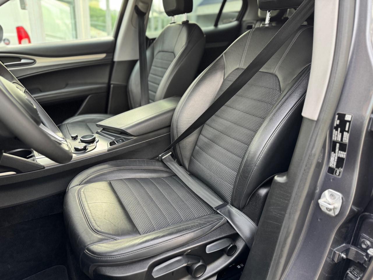 Alfa Romeo Stelvio 2.2 Turbodiesel 210 CV AT8 Q4 Super