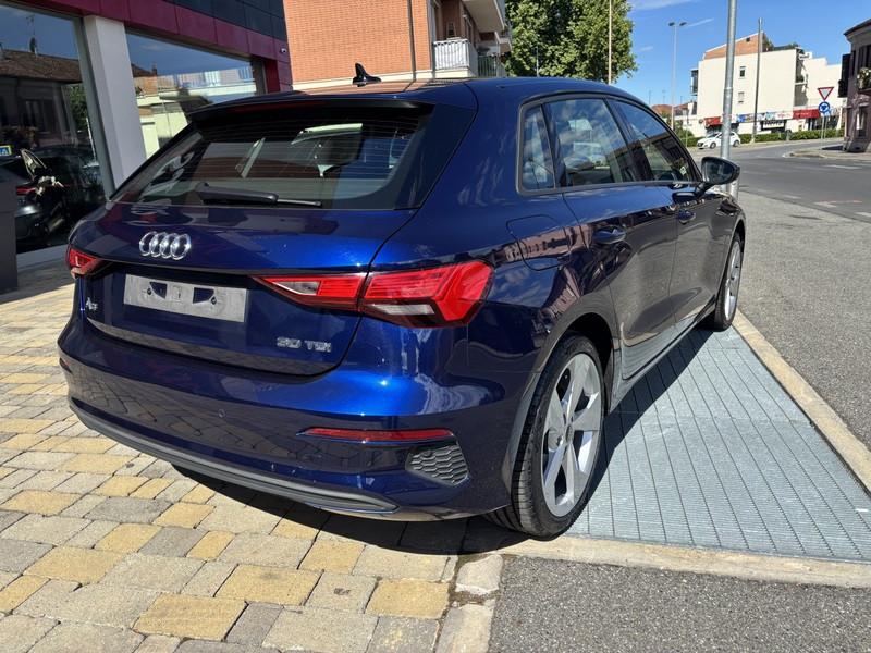 Audi A3 Sportback 30 2.0 tdi Business LED-NAVI-18"