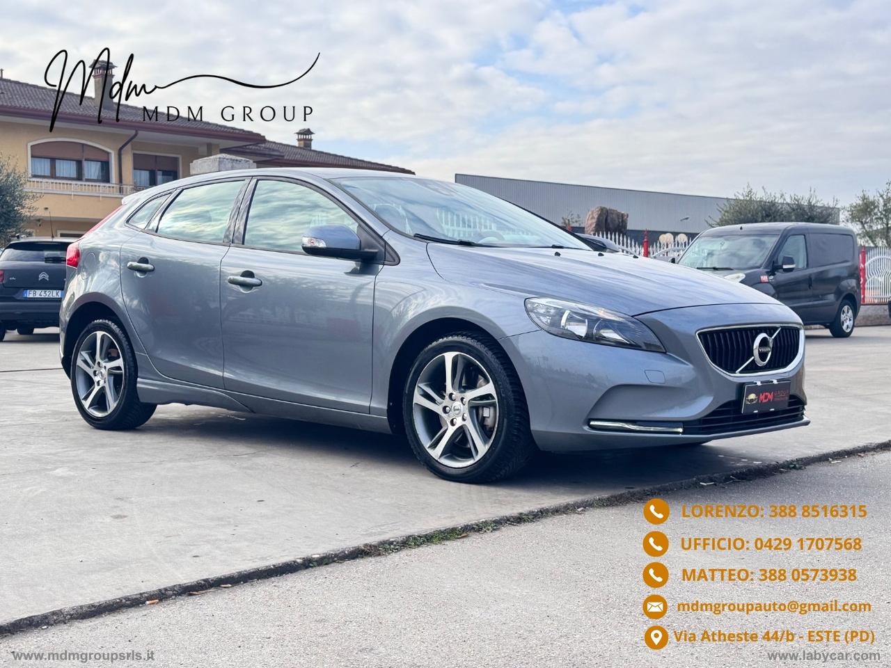 VOLVO V40 D2 Geartronic R-design Momentum