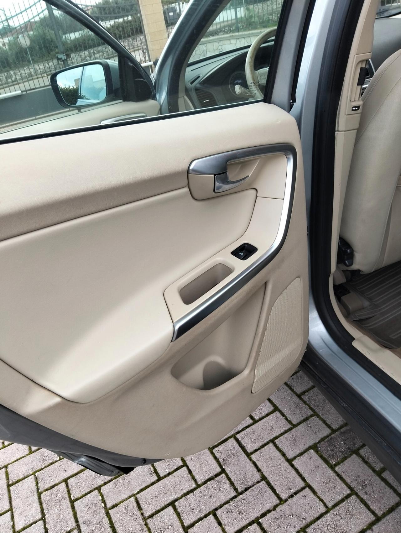 Volvo XC 60 XC60 D5 AWD Kinetic