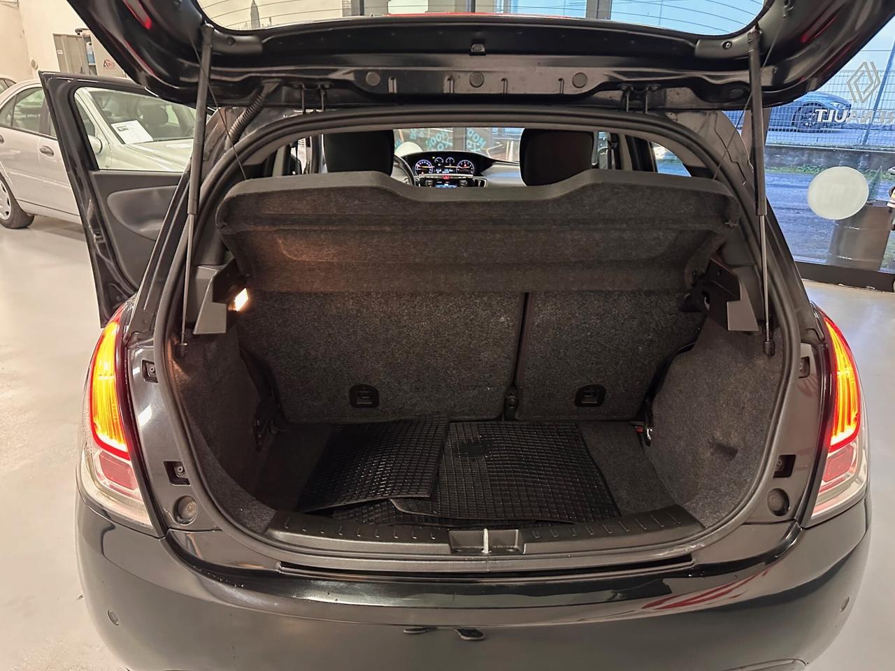 LANCIA YPSILON 1.2 GPL