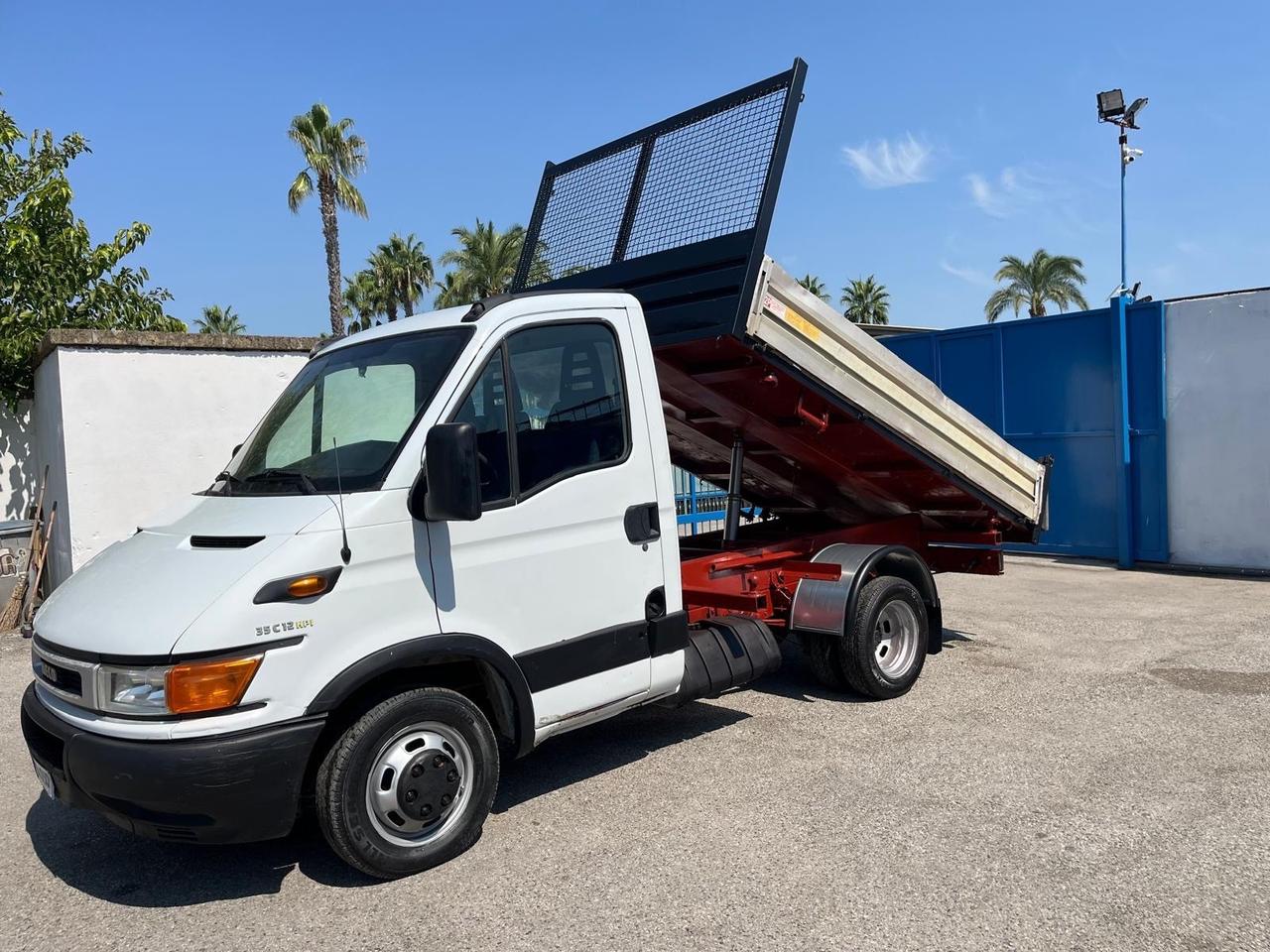 Iveco daily 35c12-2.3cc-cassone riba-2003