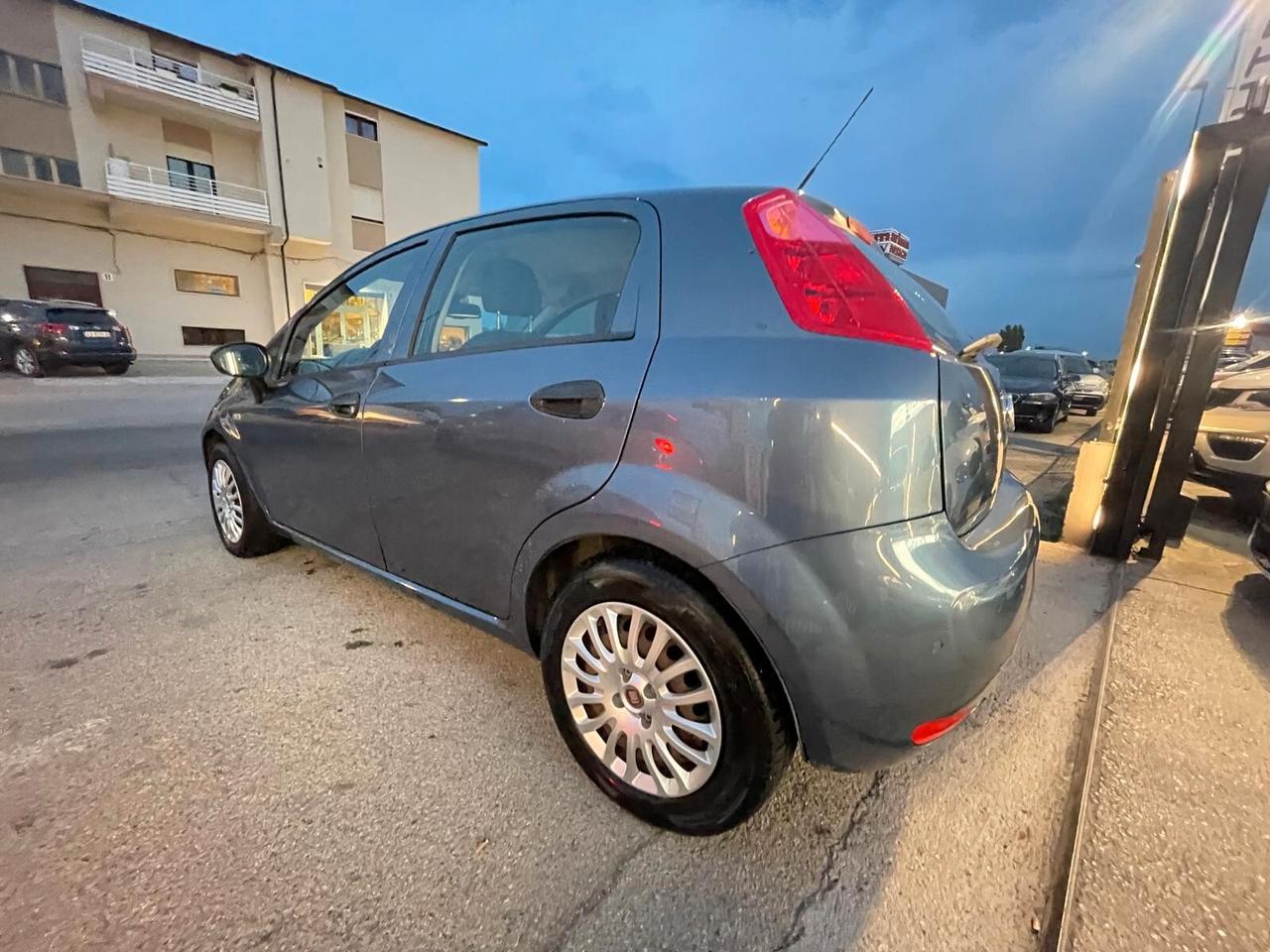 Fiat Punto 1.3 MJT II S&S 95 CV 5 porte Street