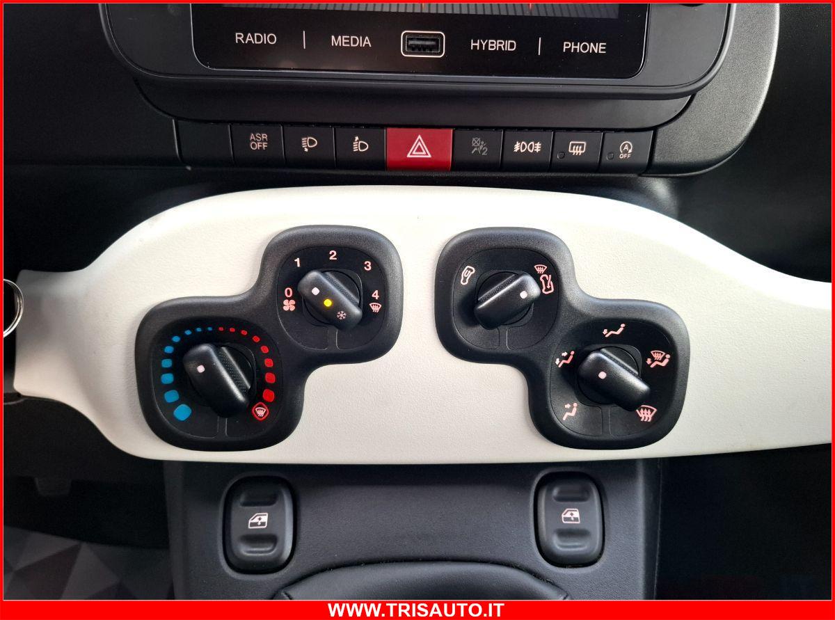 FIAT Panda 1.0 Hybrid Pandina NEOPATENTATI