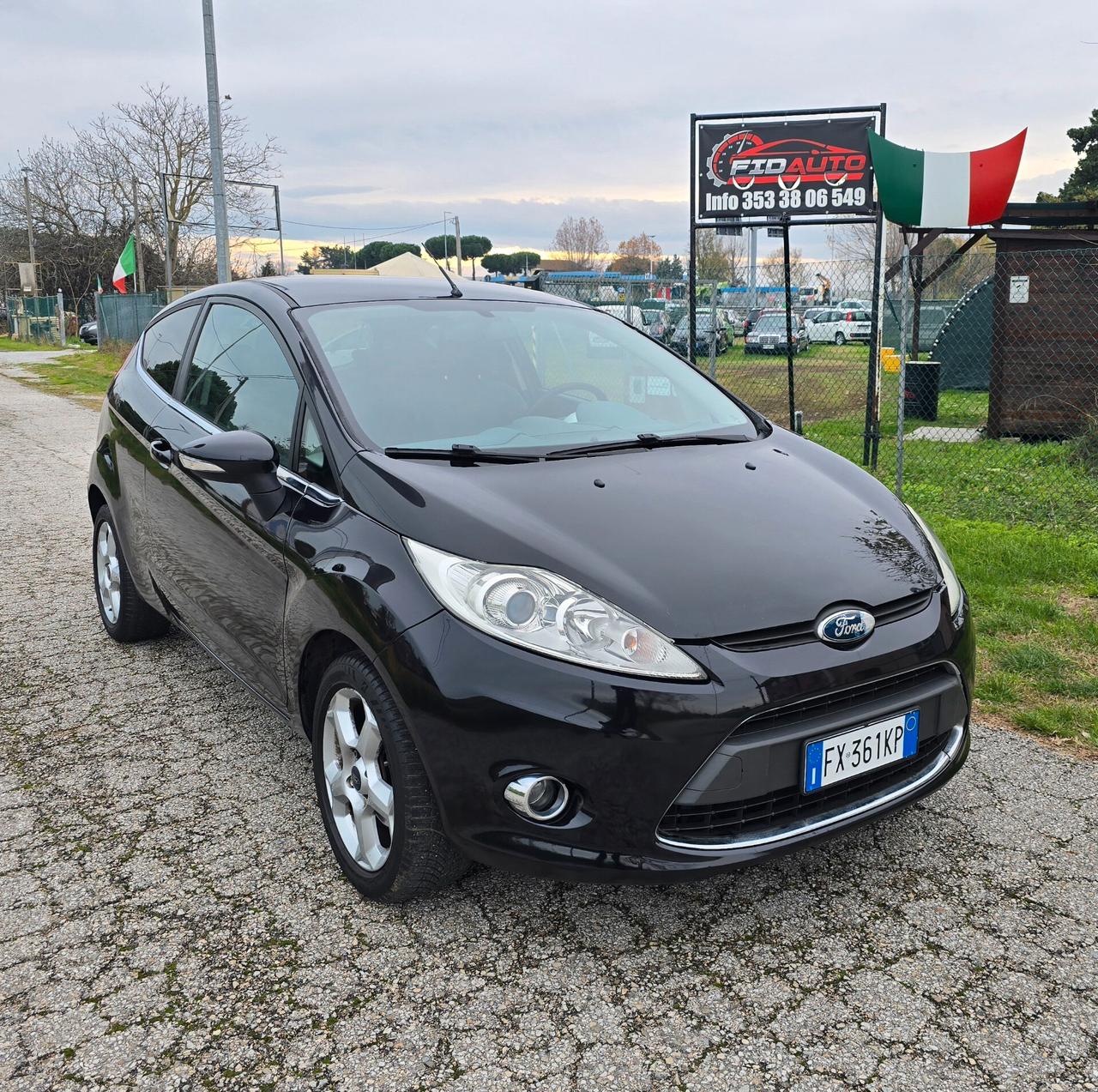 Ford Fiesta 1.2 Benzina con GARANZIA-NEOPATENTATI