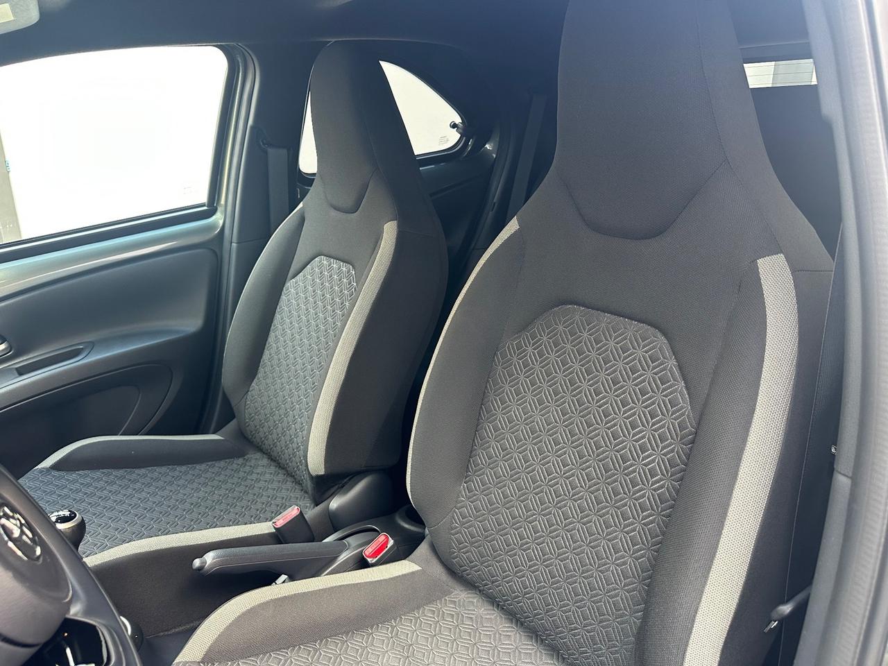 Toyota Aygo X 1.0 VVT-i 72 CV 5 porte Lounge