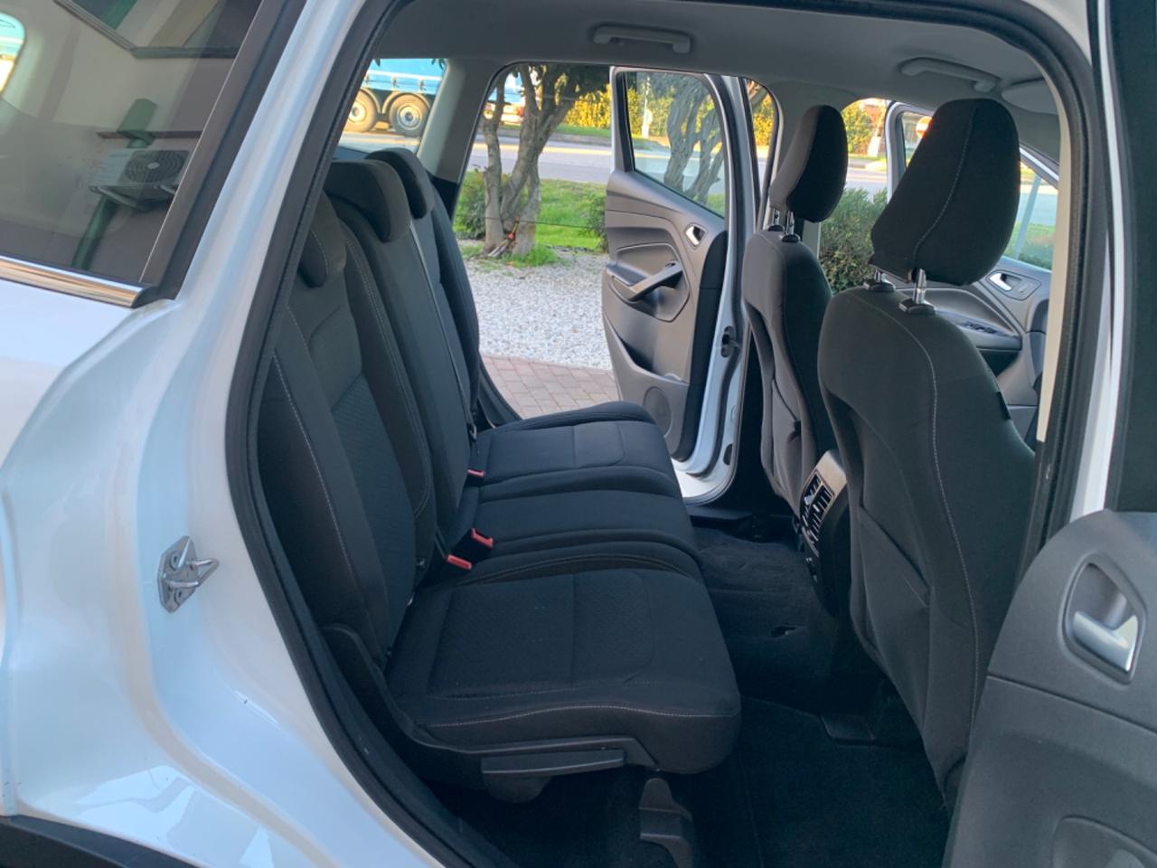 Ford Kuga 1.5 TDCI 120 CV S&S 2WD Titanium