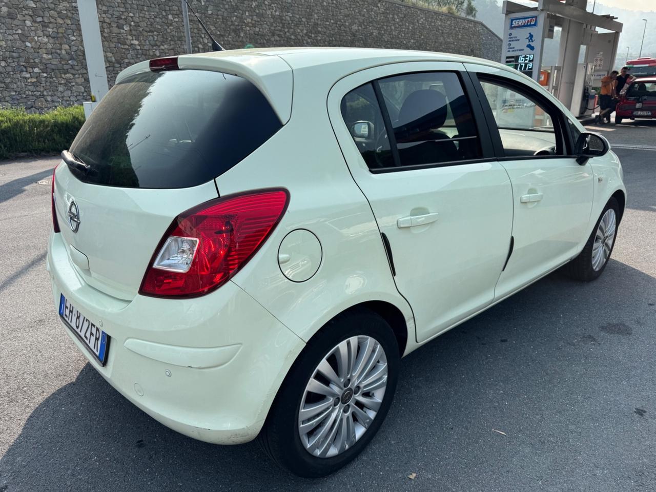 Opel Corsa 1.2 5 porte Cosmo Euro 5 7/2011