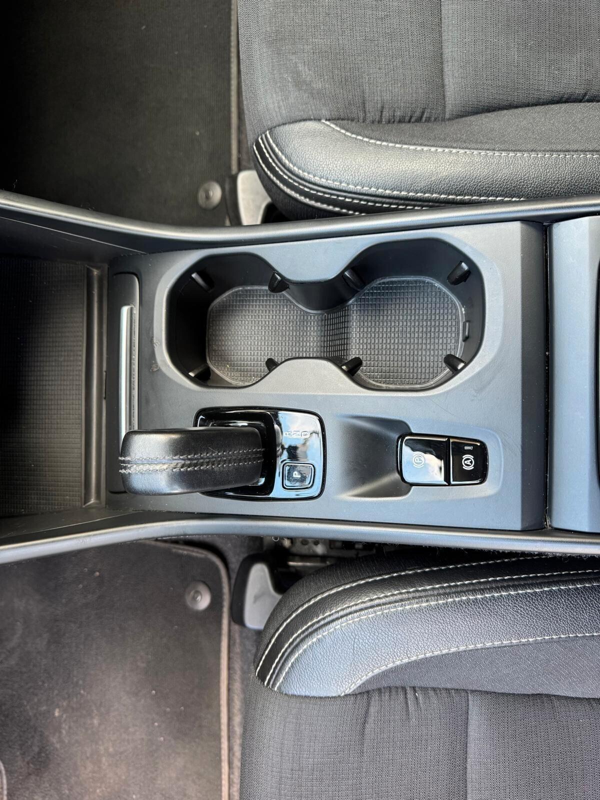 VOLVO XC40 D3 GEARTRONIC R-DESING 150cv
