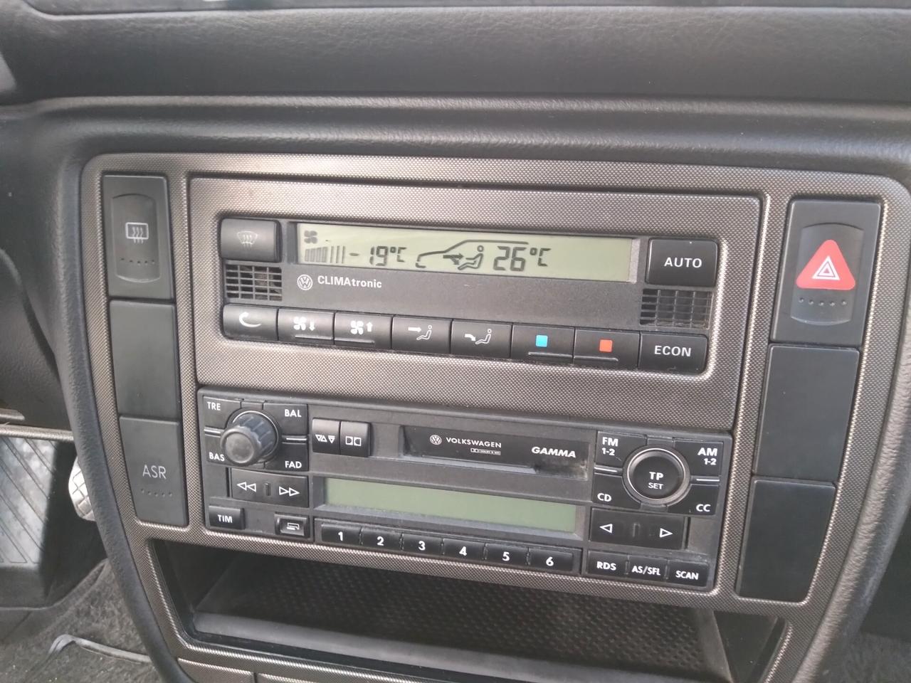 Volkswagen Passat 1.9 TDI/115 CV cat Var. H.line x neopatentati