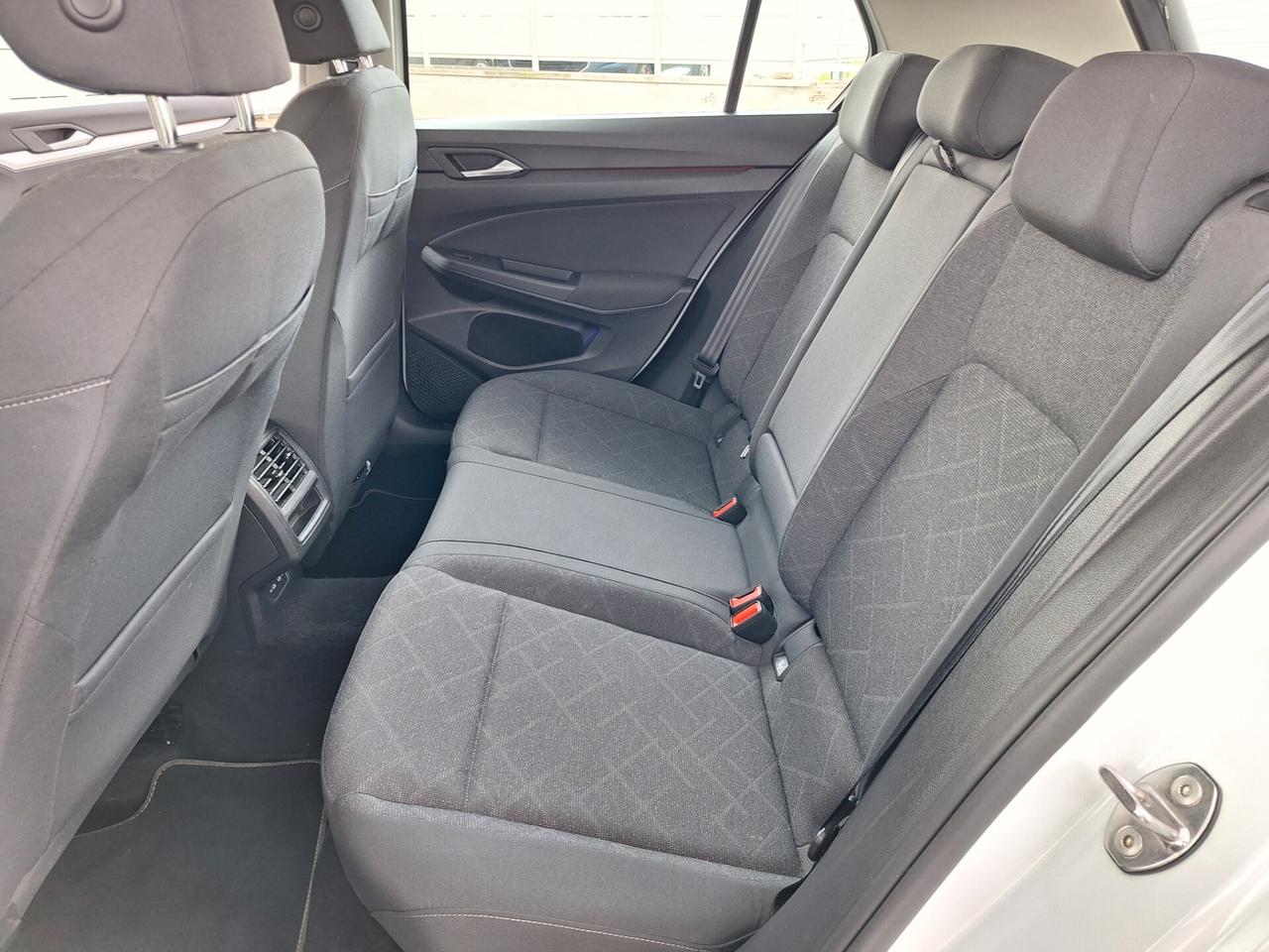 Volkswagen Golf 1.0 eTSI EVO DSG Life