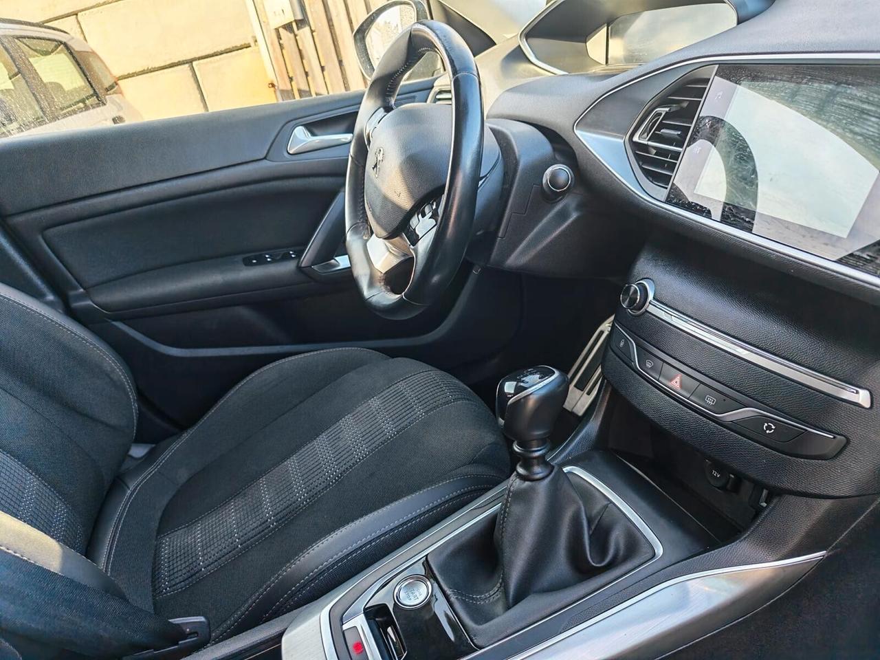 Peugeot 308 BlueHDi 130 S&S Active