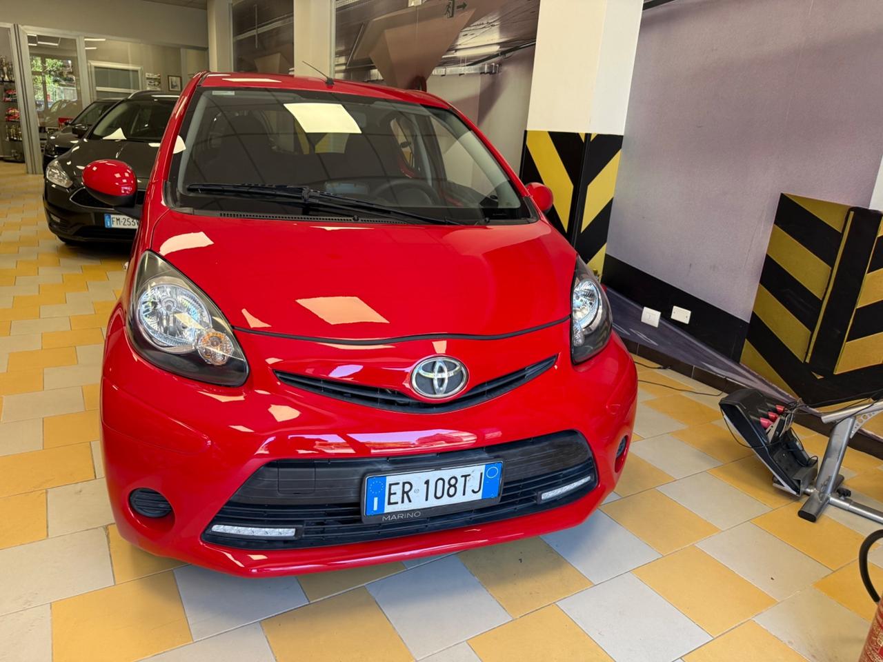 Toyota Aygo 1.0 12V VVT-i 5 porte Lounge Connect