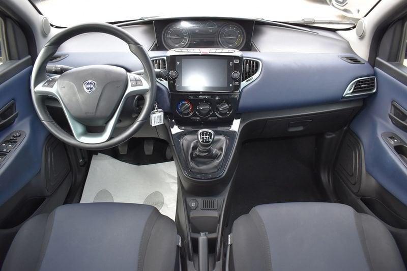 Lancia Ypsilon 1.0 FireFly 5 porte S&S Hybrid Platino