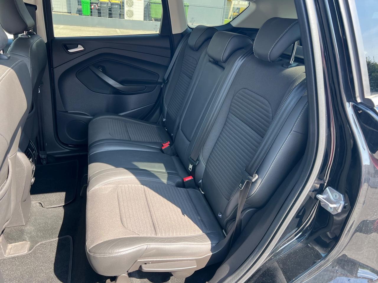 Ford Kuga 1.5 TDCI 120 CV S&S 2WD Powershift Edition