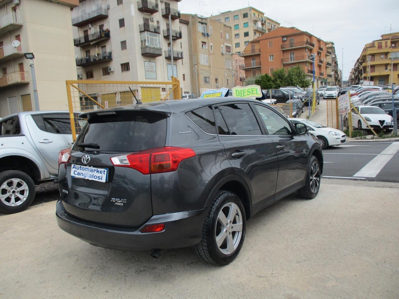 Toyota RAV4 2.0 D-4D FULL OPTIONAL 2014