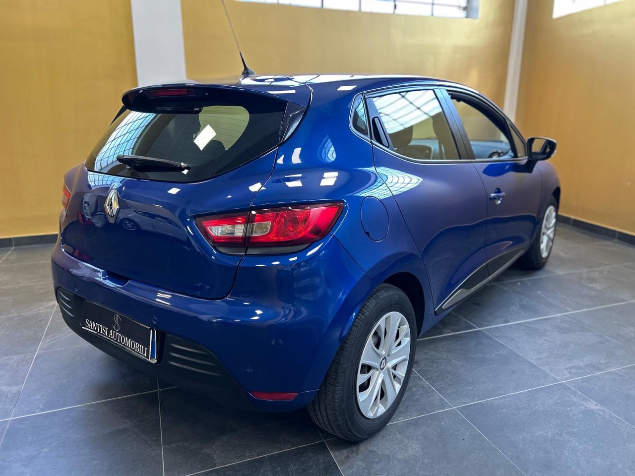Renault Clio 1.2 75 CV 5 porte ZEN * 80.000KM *
