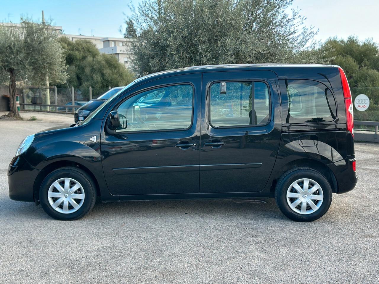Renault Kangoo 1.5 dCi 105CV 5 porte Pianale Ribassato con Pedana