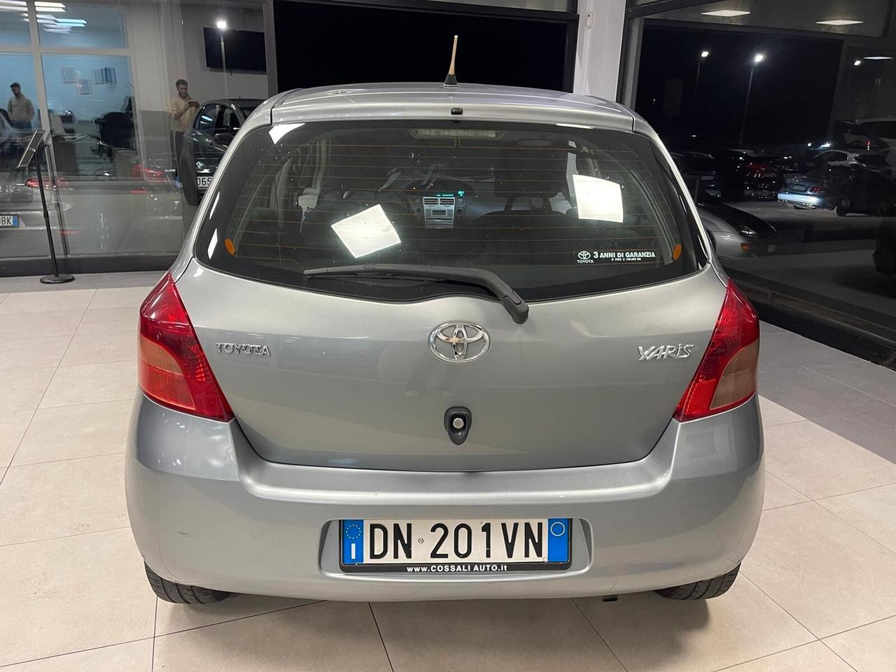 Toyota Yaris 1.0 5 porte Sol
