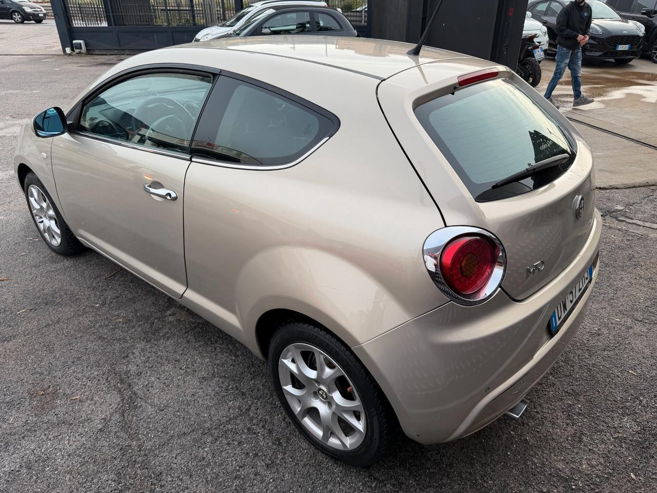 Alfa Romeo MiTo 1.6 JTDm 16V Distinctive Premium Pack