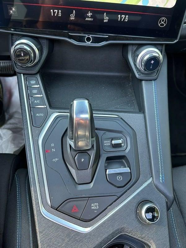 Lynk & Co 01 01 1.5 td phev auto