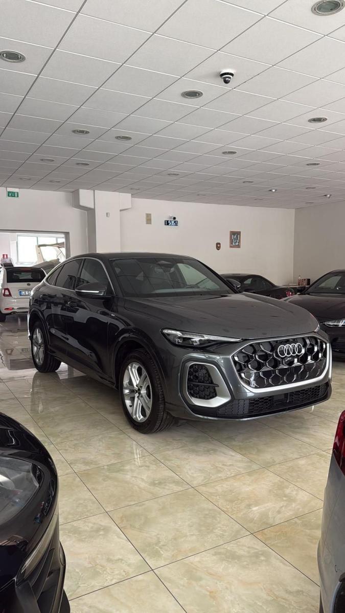 AUDI - Q5 - 40 TDI 204CV qu. S tr. S line
