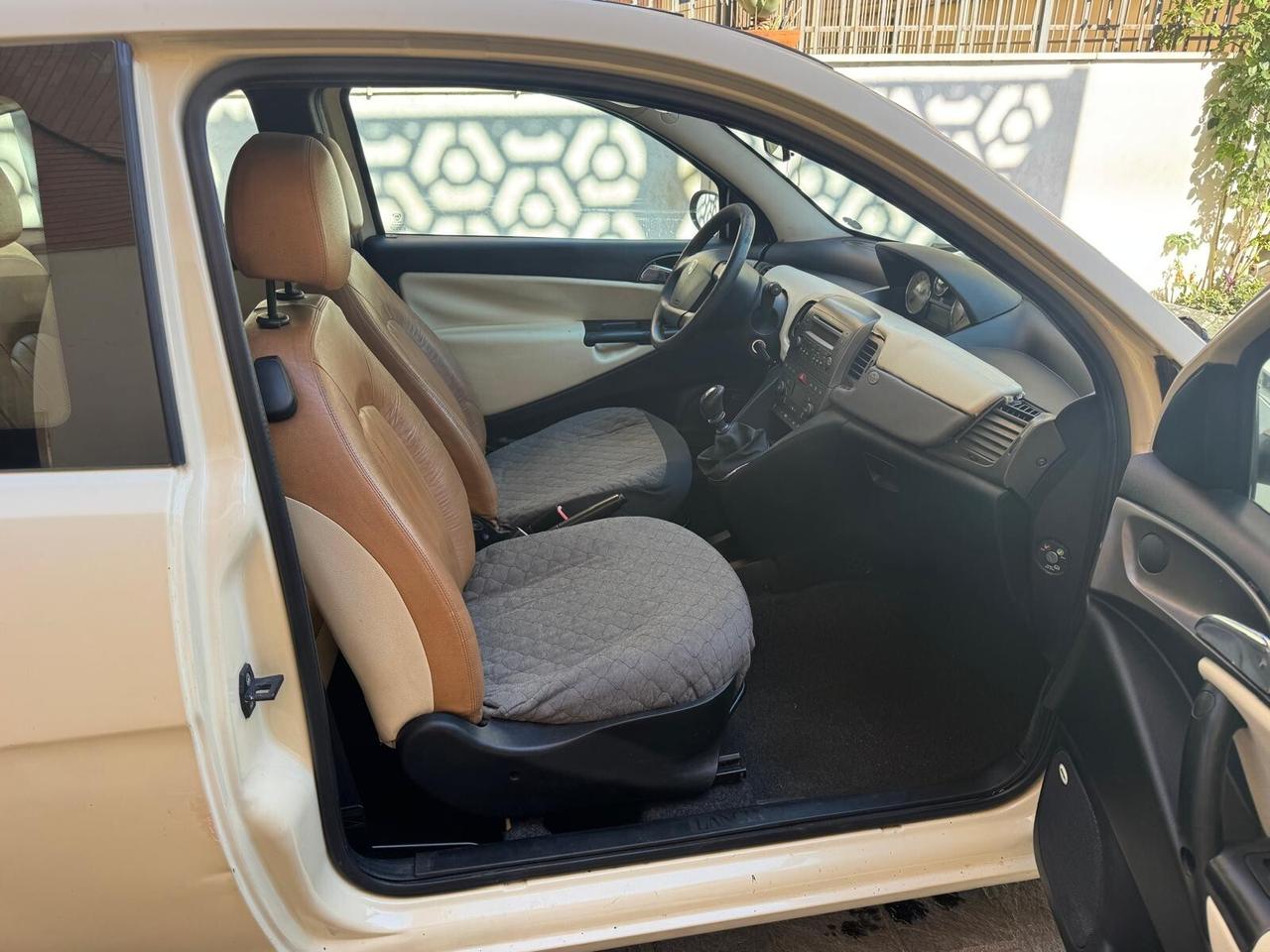 LANCIA Ypsilon 1.2 16V Platino