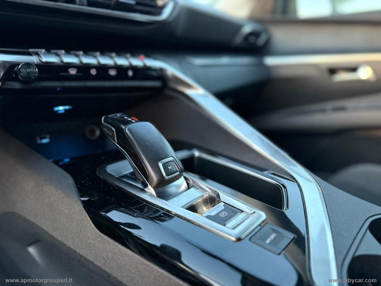 PEUGEOT 5008 BlueHDi 130 S&S EAT8 Allure