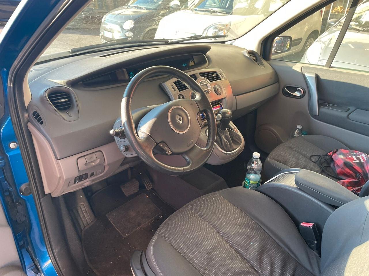 Renault Scenic Grand Scénic 1.9 dCi/130CV Luxe