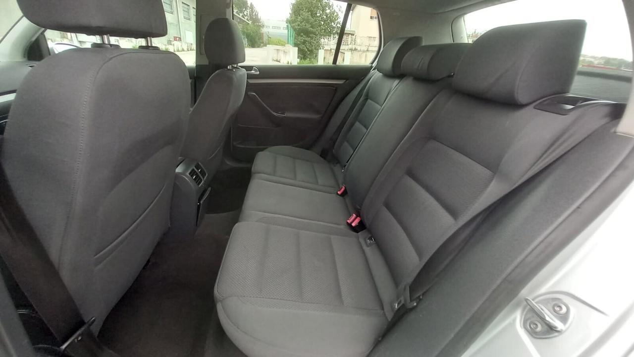 Volkswagen Golf 1.9 TDI 5p. Sportline