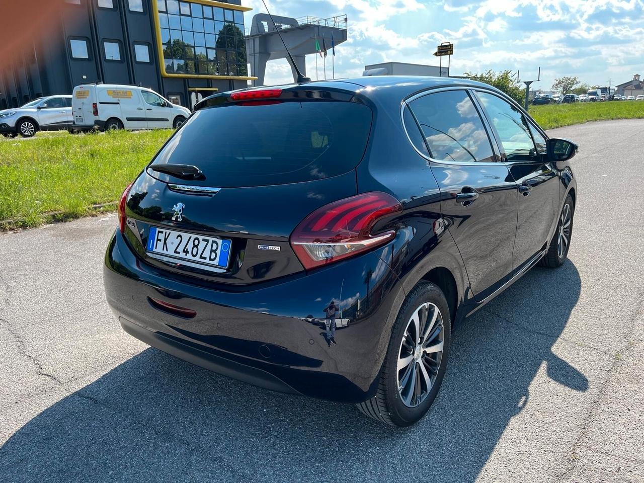 Peugeot 208 PureTech Turbo 110 EAT6 S&S 5 porte