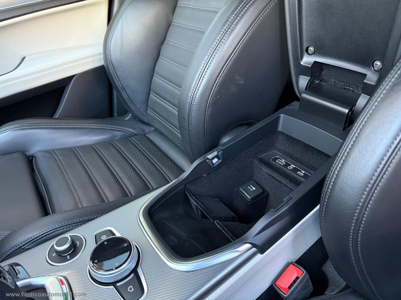 ALFA ROMEO Stelvio 2.2 T.diesel 190CV AT8 Q4 Sprint MY 2021 - GANCIO DI TRAINO ELETTRICO-PELLE